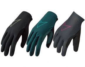 Altura Kielder Trail Gloves - BREATHABILITY AND LIGHTWEIGHT MATERIALS COMBINE IN THESE SUPERB TRAIL GLOVES